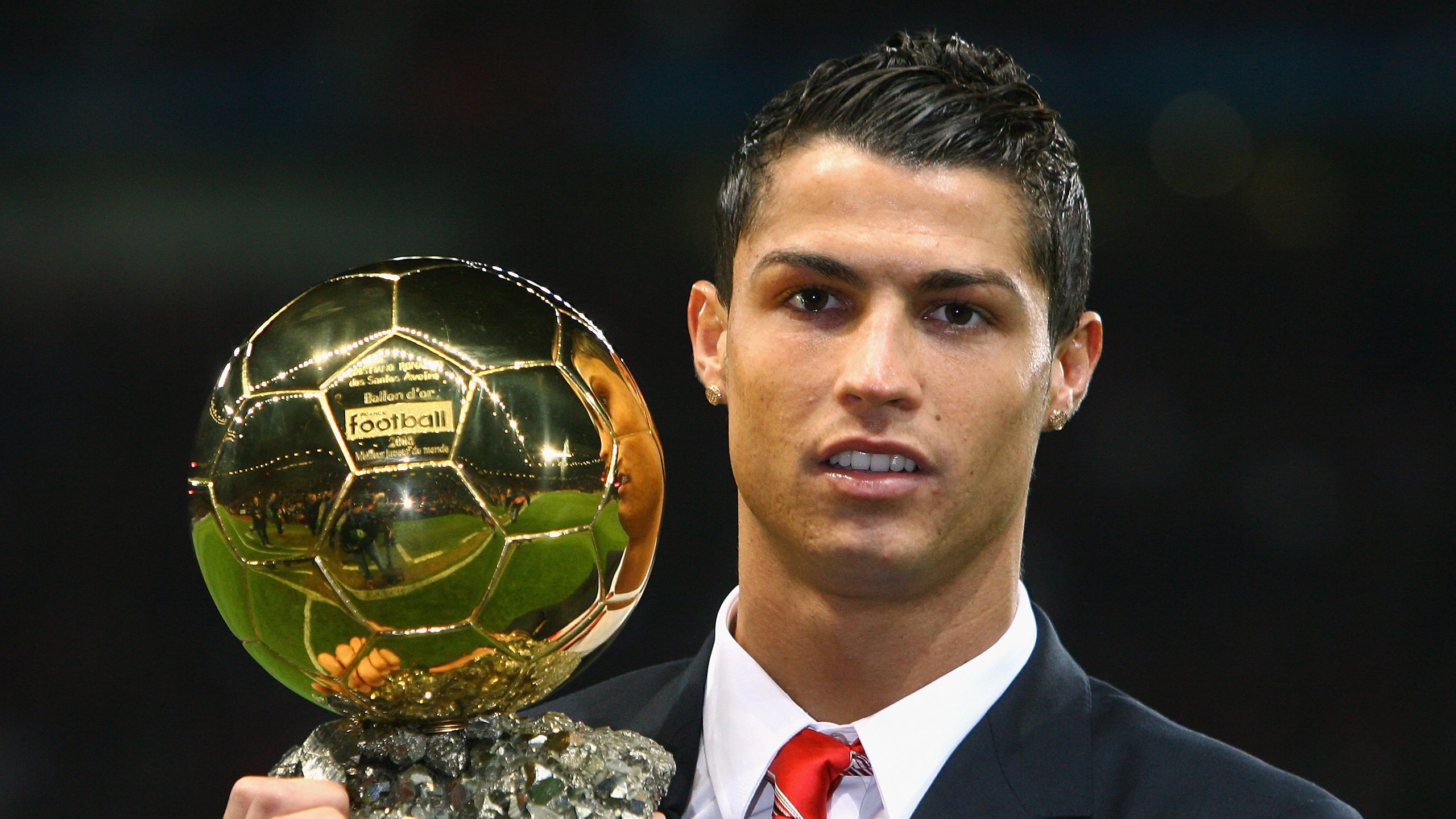 年度焦点之战之夜，巴斯托尼用实力证明自己