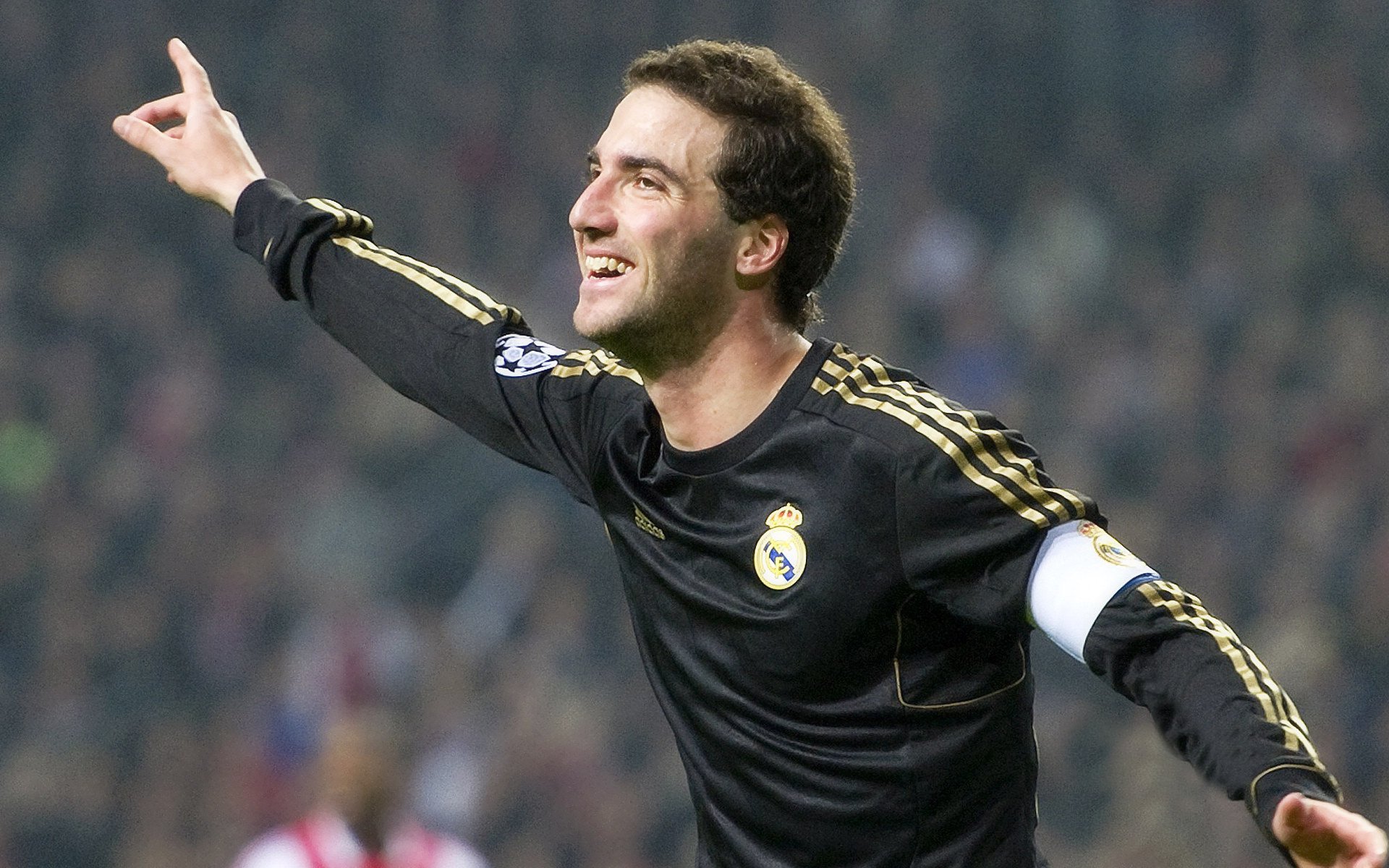 赛道上的火焰，阿隆索如何引领雷诺车队逆转红牛二队