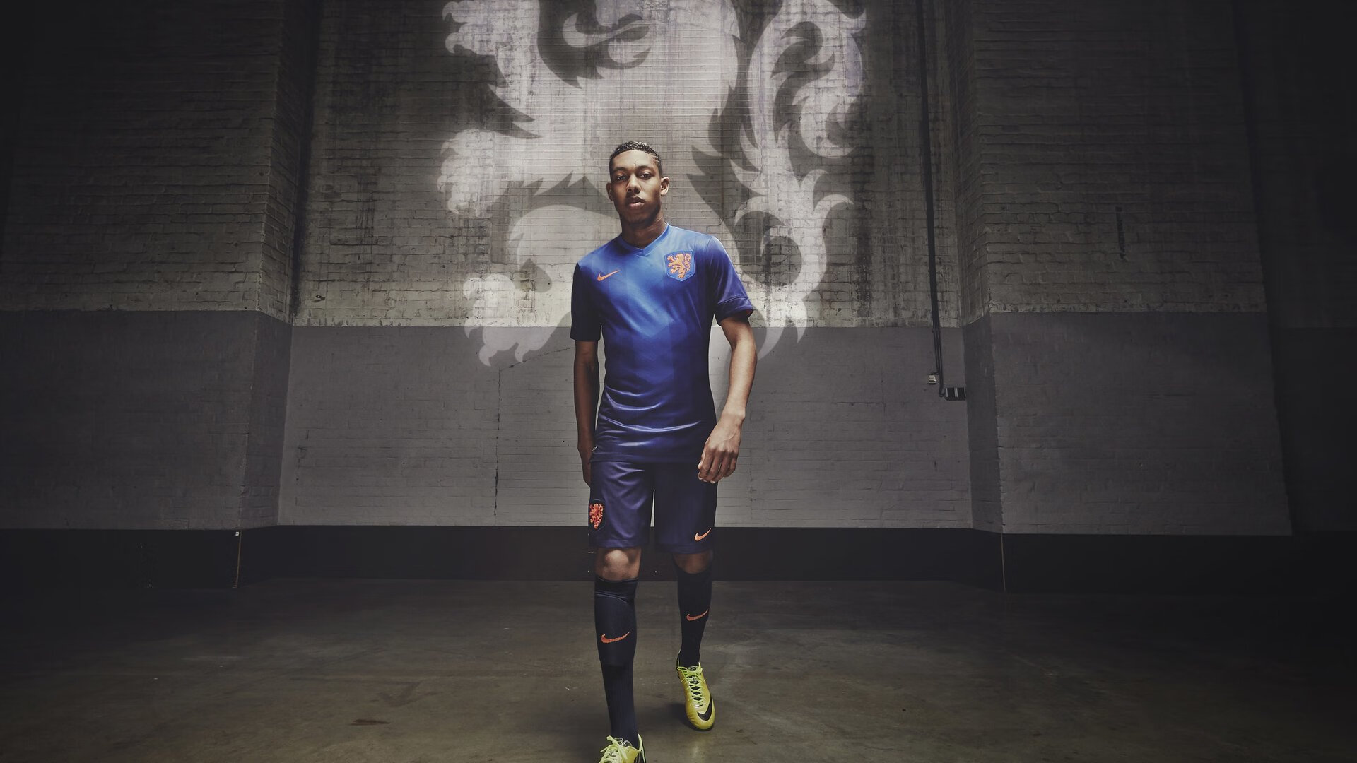 鏖战基辅，乌克兰鏖战英格兰，马丁内利点燃赛场